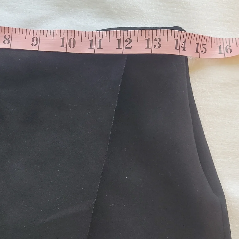 Black Mini Skirt - Picture 4 of 7